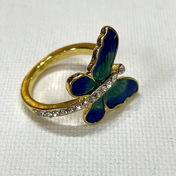 Butterfly Enamel Rhinestone Gold Ring - Picture 7 of 13